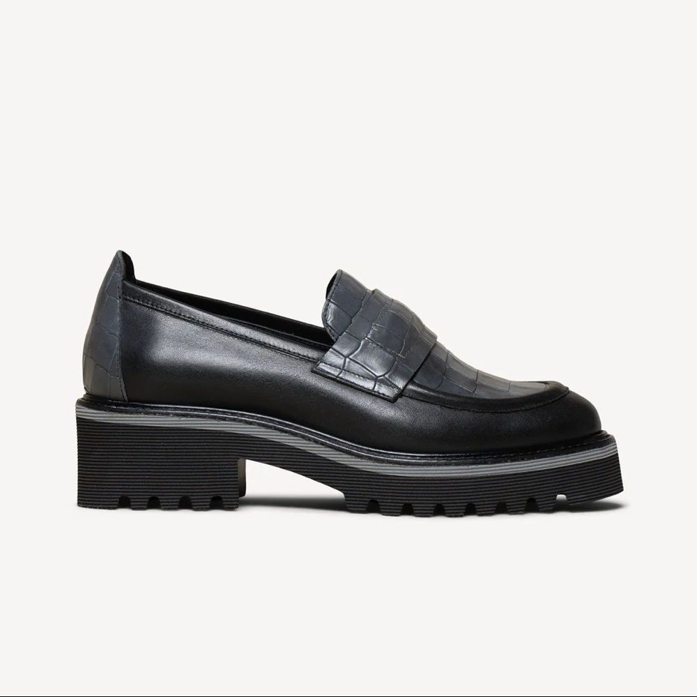 M. Gemi Elsa Loafers